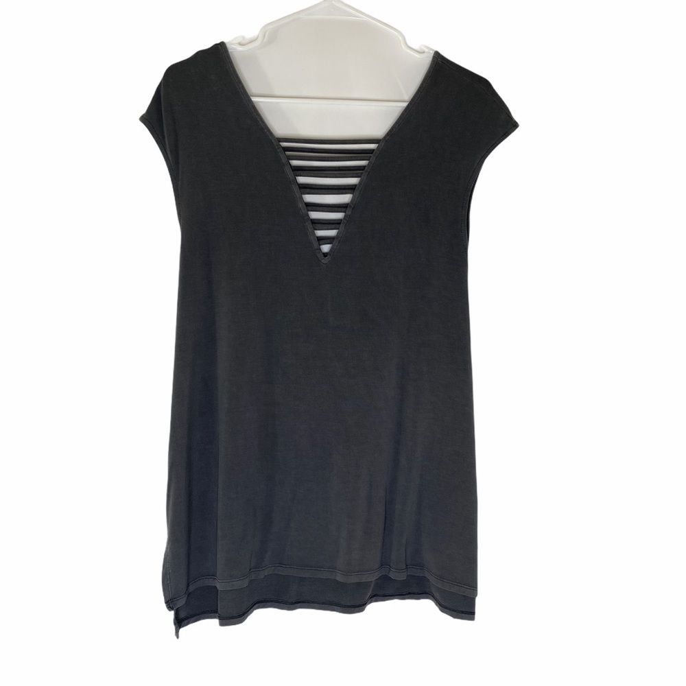 AMERICAN EAGLE Soft & Sexy Gray V-Neck Tunic